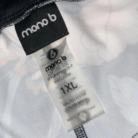 Mono B NWOT Floral Print Athletic Cropped Leggings size 1X - Picture 2 of 9